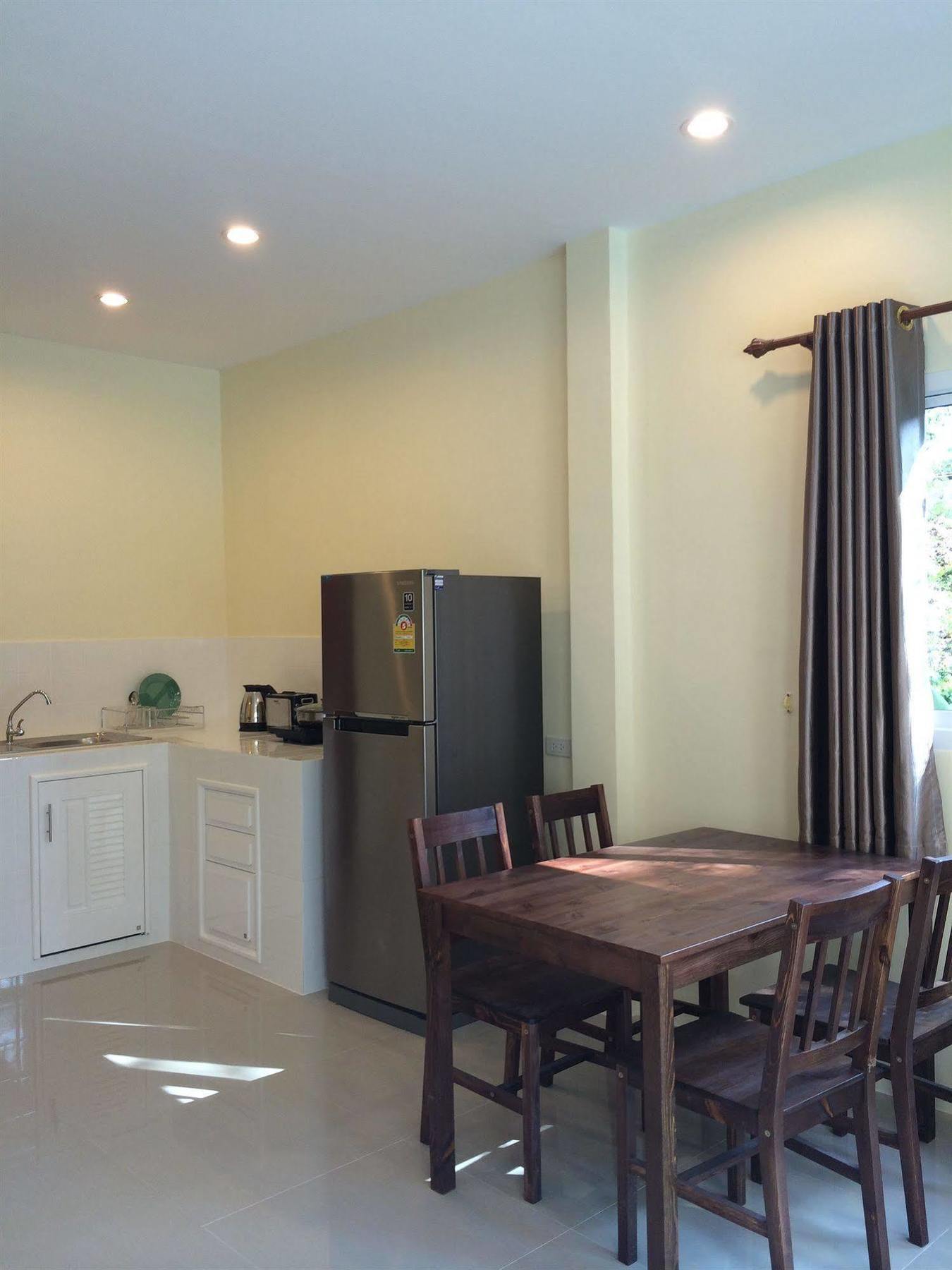 Lucky Lek Resort Rawai Экстерьер фото