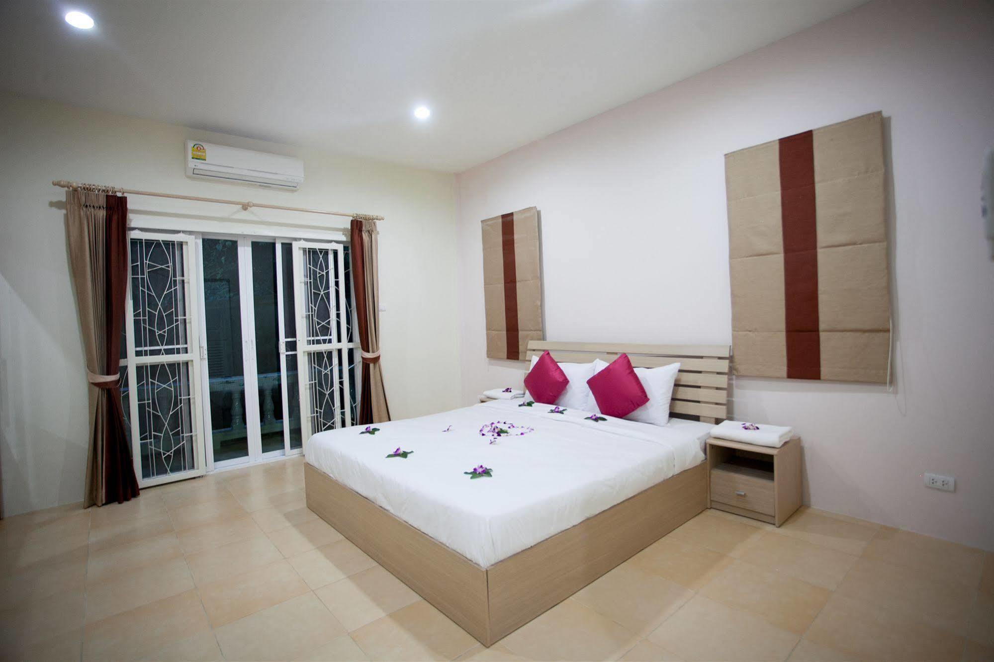 Lucky Lek Resort Rawai Экстерьер фото